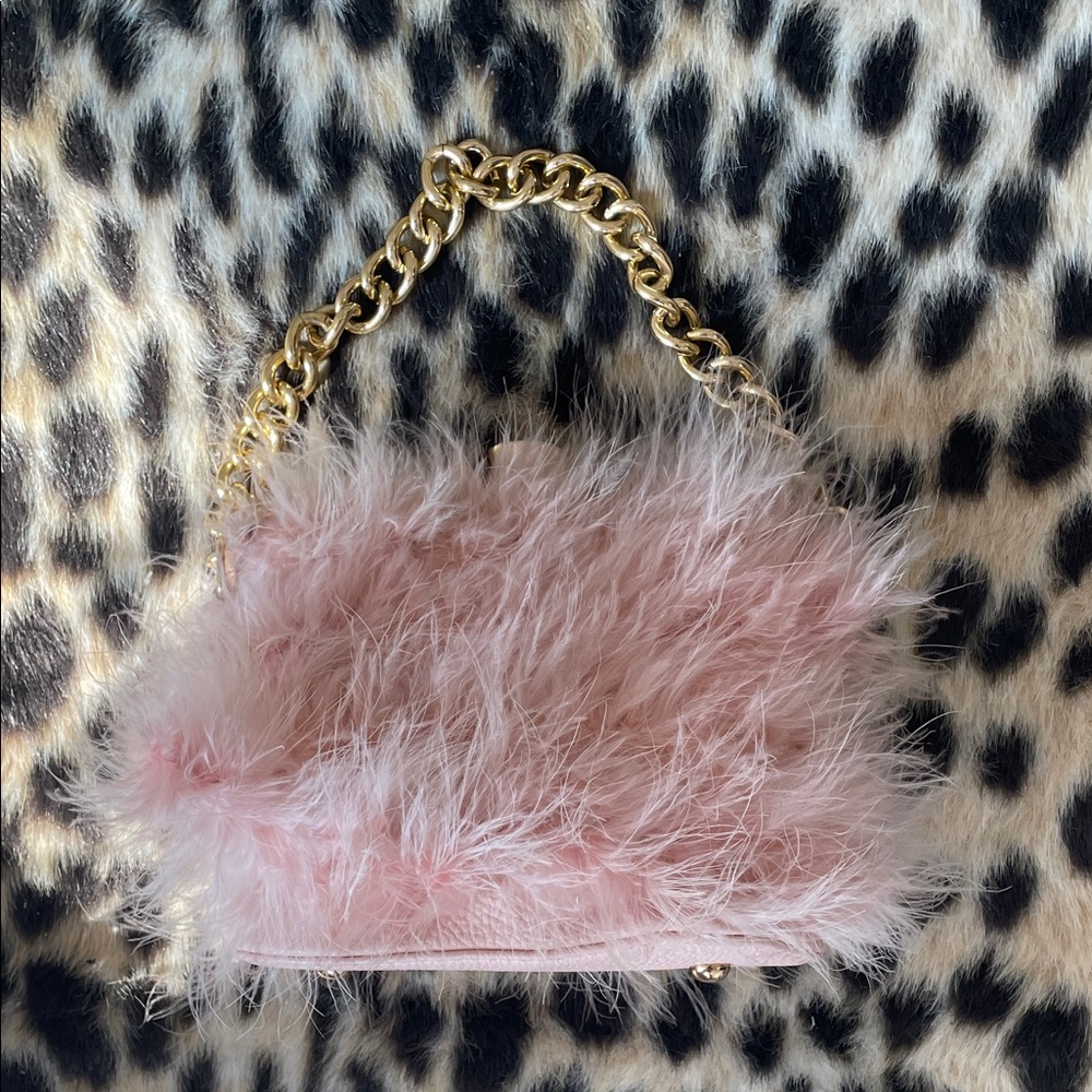 Chic Pink Feathered Handbag with Gold Chain